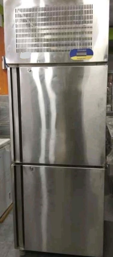 2 DOOR VERTICAL FREEZER